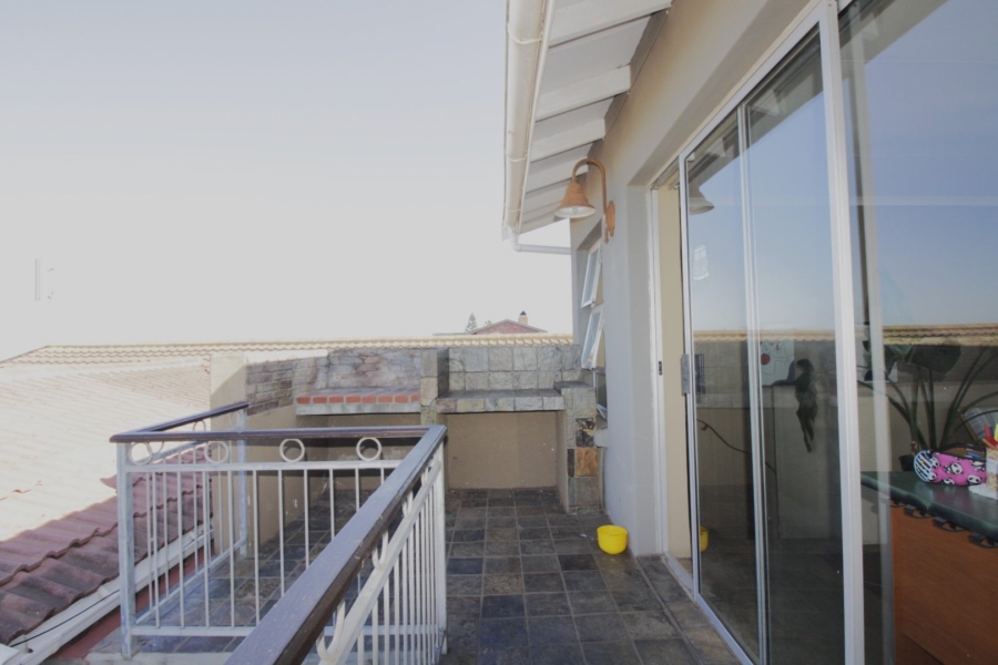 4 Bedroom Property for Sale in Noorsekloof Eastern Cape
